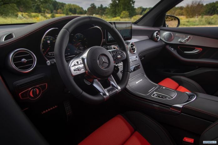 2020 Mercedes-Benz GLC-class AMG 63 4MATIC+ - фотография 22 из 35 2020 Mercedes-Benz GLC-class AMG 63 4MATIC+ - фотография 22 из 35
