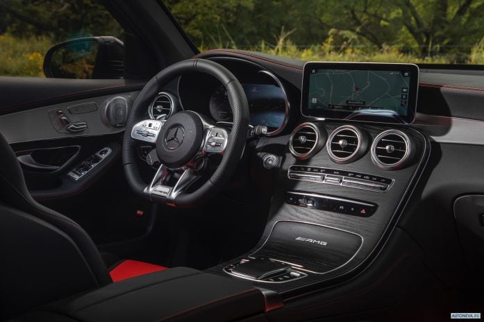 2020 Mercedes-Benz GLC-class AMG 63 4MATIC+ - фотография 26 из 35 2020 Mercedes-Benz GLC-class AMG 63 4MATIC+ - фотография 26 из 35