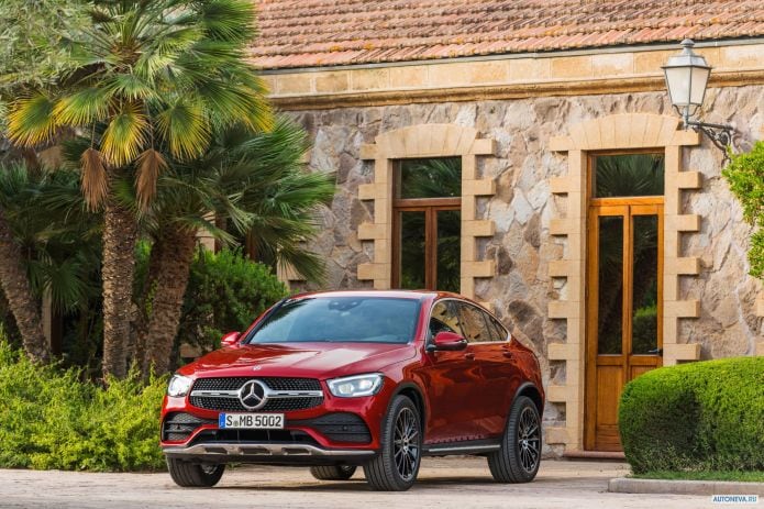 2020 Mercedes-Benz GLC Coupe 300 4MATIC AMG-line - фотография 7 из 40