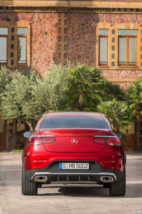 2020 Mercedes-Benz GLC Coupe 300 4MATIC AMG-line - фотография 27 из 40 2020 Mercedes-Benz GLC Coupe 300 4MATIC AMG-line - фотография 27 из 40