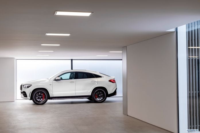 2020 Mercedes-Benz GLE53 AMG 4MATIC Coupe - фотография 13 из 36 2020 Mercedes-Benz GLE53 AMG 4MATIC Coupe - фотография 13 из 36