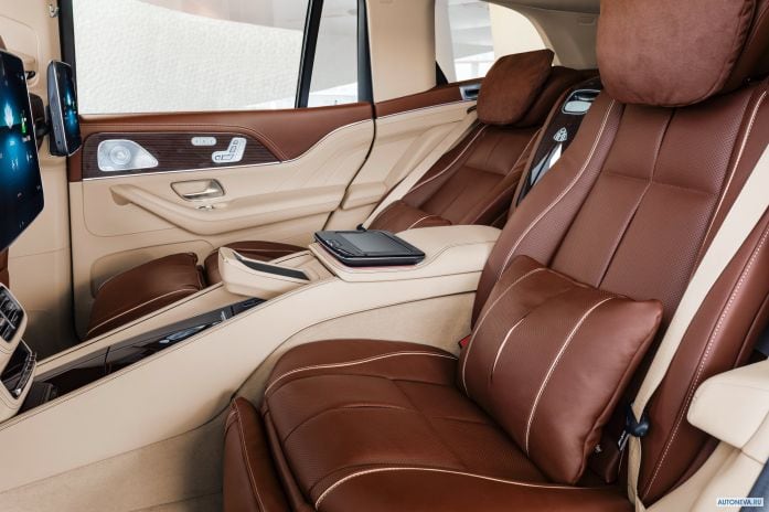 2020 Mercedes-Benz Maybach GLS - фотография 31 из 40 2020 Mercedes-Benz Maybach GLS - фотография 31 из 40