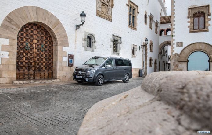 2020 Mercedes-Benz V-class 300D 4MATIC AMG line - фотография 3 из 19 2020 Mercedes-Benz V-class 300D 4MATIC AMG line - фотография 3 из 19