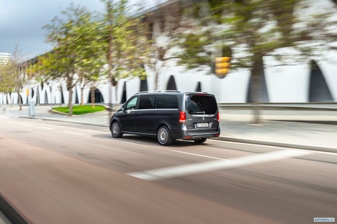 2020 Mercedes-Benz V-class 300D 4MATIC AMG line - фотография 15 из 19 2020 Mercedes-Benz V-class 300D 4MATIC AMG line - фотография 15 из 19