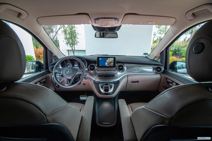 2020 Mercedes-Benz V-class 300D 4MATIC AMG line - фотография 17 из 19 2020 Mercedes-Benz V-class 300D 4MATIC AMG line - фотография 17 из 19