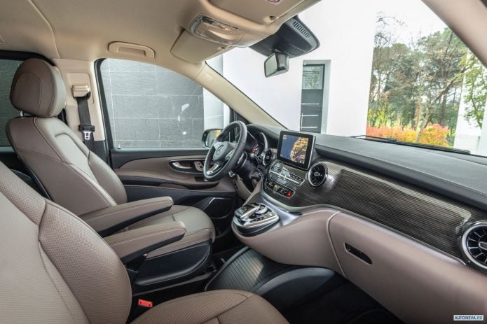 2020 Mercedes-Benz V-class 300D 4MATIC AMG line - фотография 18 из 19 2020 Mercedes-Benz V-class 300D 4MATIC AMG line - фотография 18 из 19