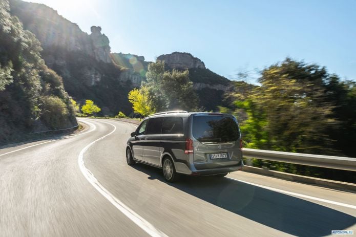 2020 Mercedes-Benz V-class 300D Avantgarde - фотография 25 из 35