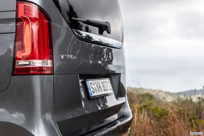 2020 Mercedes-Benz V-class 300D Avantgarde - фотография 35 из 35