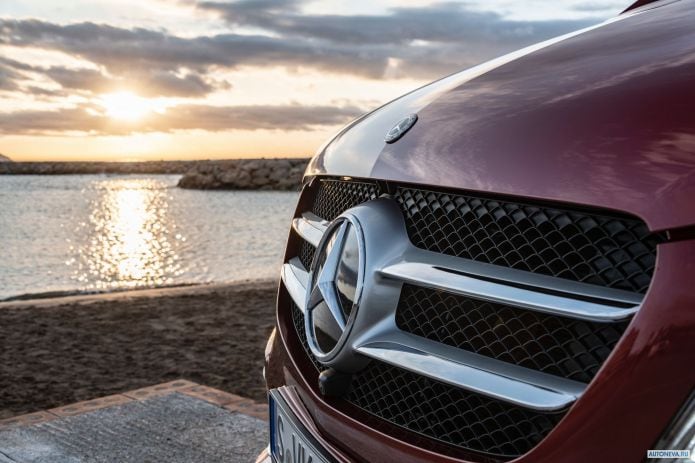 2020 Mercedes-Benz V-class 300D Exclusive Line - фотография 21 из 22