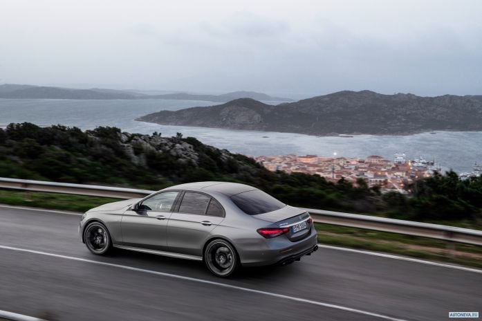 2021 Mercedes-Benz E53 AMG 4MATIC+ - фотография 4 из 19