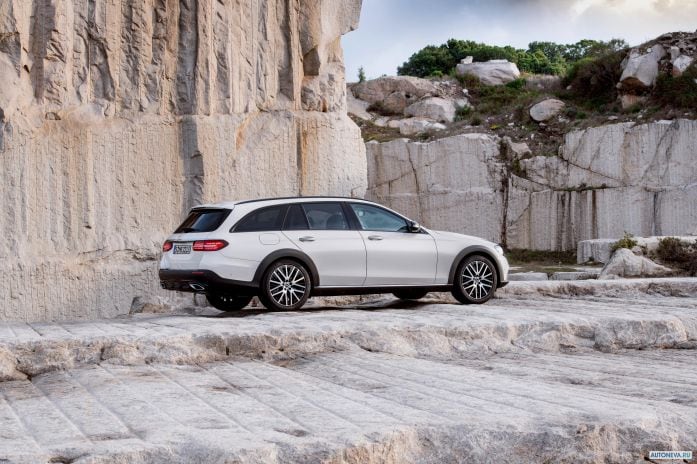 2021 Mercedes-Benz E-class All Terrain 350d - фотография 21 из 36 2021 Mercedes-Benz E-class All Terrain 350d - фотография 21 из 36