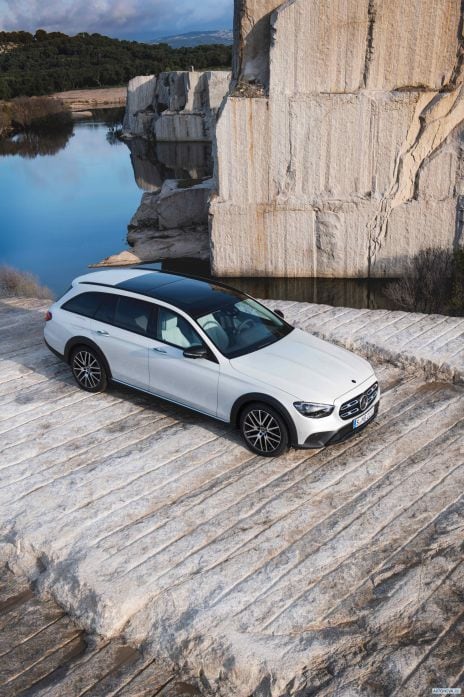 2021 Mercedes-Benz E-class All Terrain 350d - фотография 35 из 36 2021 Mercedes-Benz E-class All Terrain 350d - фотография 35 из 36
