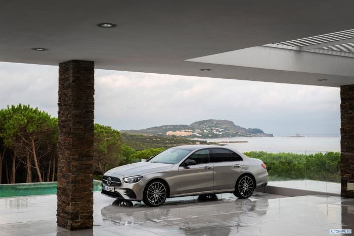 2021 Mercedes-Benz E-class AMG-line - фотография 10 из 31