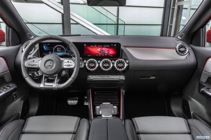 2021 Mercedes-Benz GLA35 AMG - фотография 13 из 29 2021 Mercedes-Benz GLA35 AMG - фотография 13 из 29