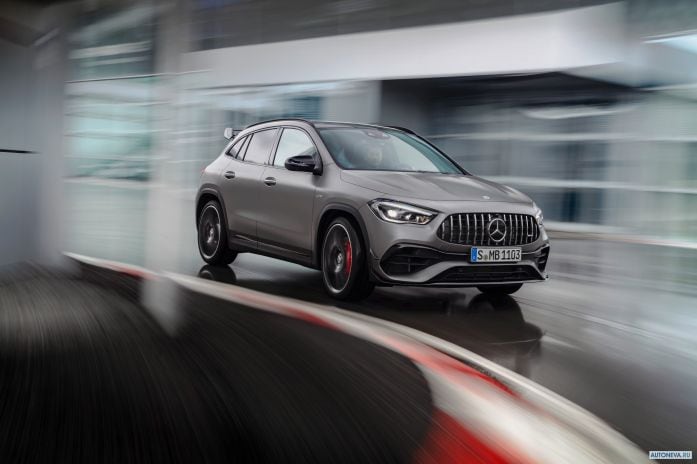 2021 Mercedes-Benz GLA45 S 4MATIC+ - фотография 2 из 22