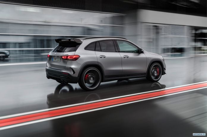 2021 Mercedes-Benz GLA45 S 4MATIC+ - фотография 4 из 22