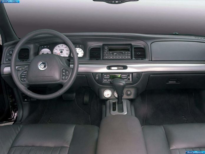 2003 Mercury Marauder - фотография 3 из 18