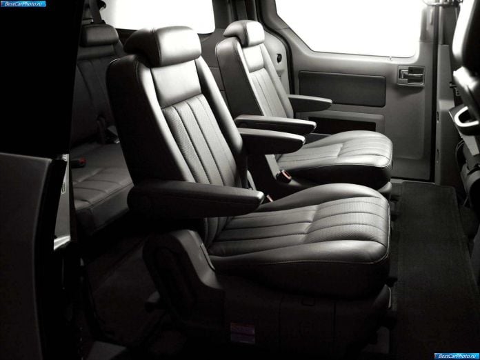 2004 Mercury Monterey Advance Trac - фотография 23 из 94