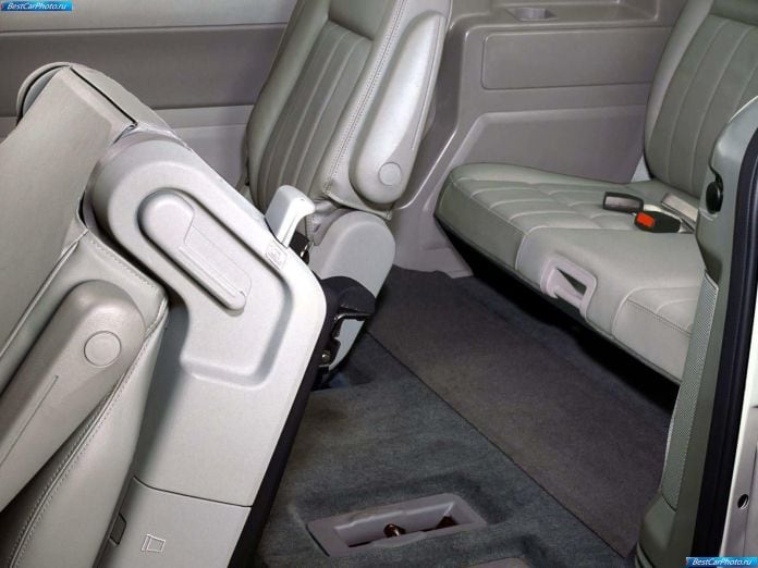 2004 Mercury Monterey Advance Trac - фотография 39 из 94