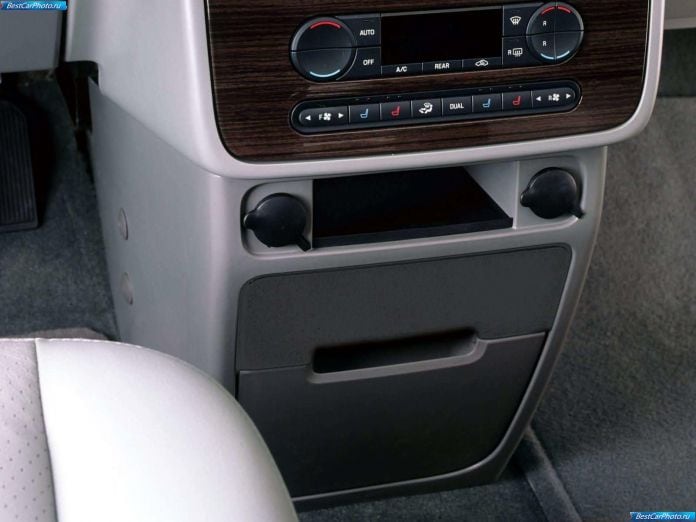 2004 Mercury Monterey Advance Trac - фотография 58 из 94