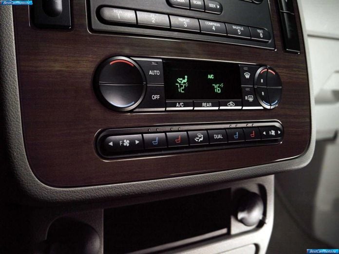 2004 Mercury Monterey Advance Trac - фотография 59 из 94
