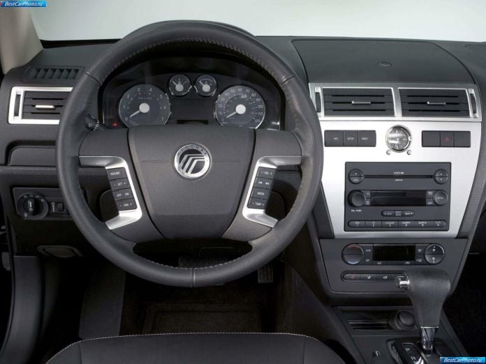 2006 Mercury Milan - фотография 7 из 32