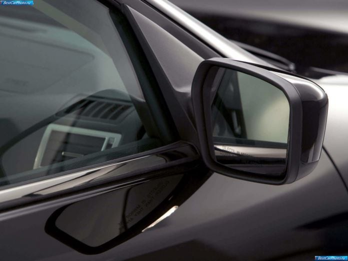 2006 Mercury Milan - фотография 17 из 32