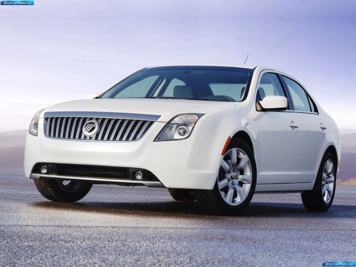 2010 Mercury Milan - фотография 1 из 3