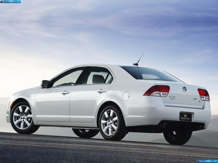 2010 Mercury Milan - фотография 2 из 3