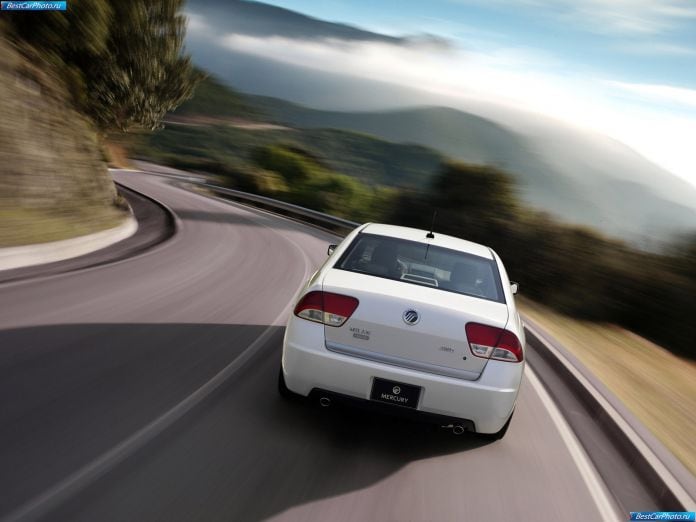 2010 Mercury Milan - фотография 3 из 3