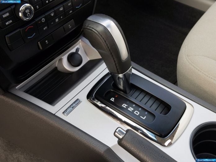 2010 Mercury Milan Hybrid - фотография 28 из 44