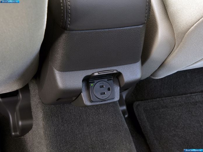 2010 Mercury Milan Hybrid - фотография 33 из 44