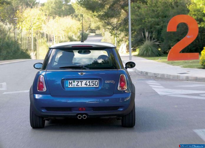 2004 Mini Cooper S - фотография 16 из 22