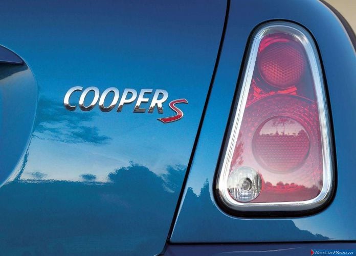 2004 Mini Cooper S - фотография 19 из 22