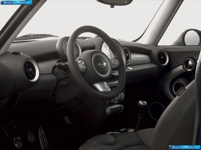 2007 Mini Cooper S - фотография 17 из 21