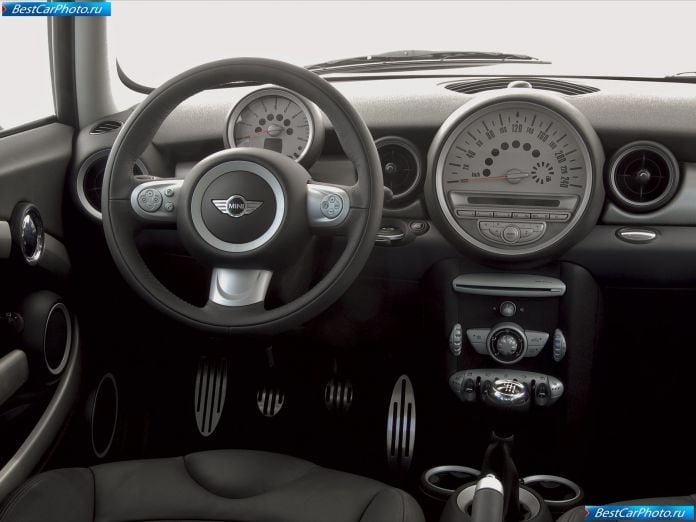 2007 Mini Cooper S - фотография 18 из 21
