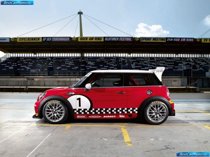 2008 Mini John Cooper Works Challenge - фотография 2 из 4