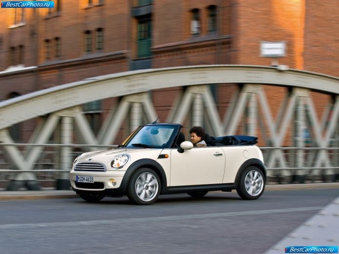 2009 Mini Cooper Convertible - фотография 4 из 21