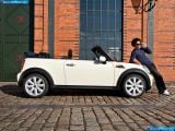 mini_2009-cooper_convertible_1600x1200_009.jpg
