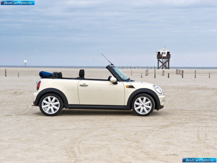 2009 Mini Cooper Convertible - фотография 10 из 21