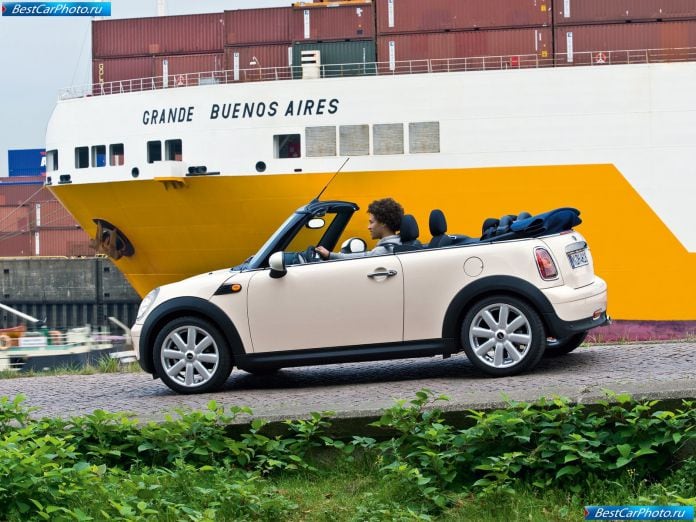 2009 Mini Cooper Convertible - фотография 15 из 21