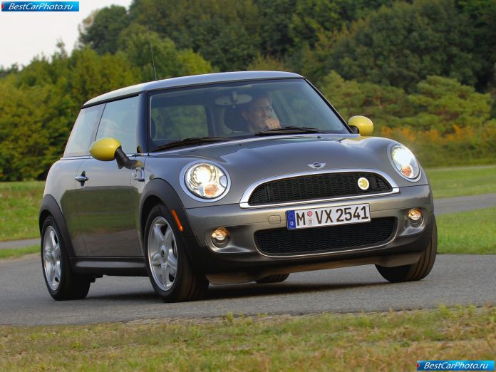 2010 Mini E - фотография 1 из 35