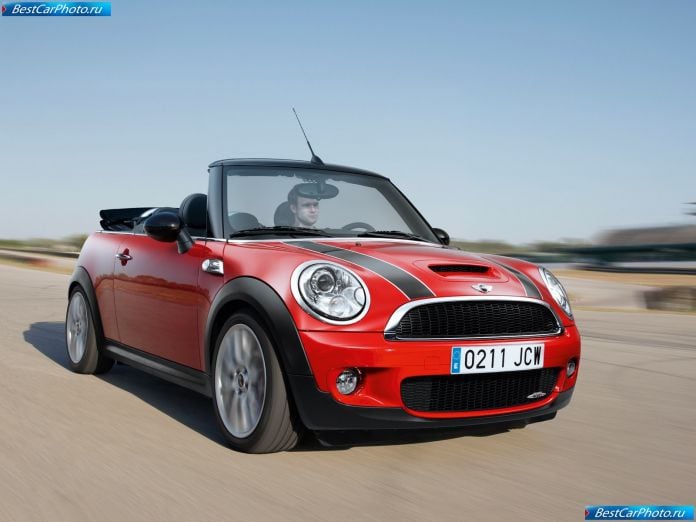 2010 Mini John Cooper Works Convertible - фотография 6 из 31