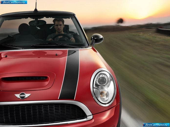 2010 Mini John Cooper Works Convertible - фотография 29 из 31