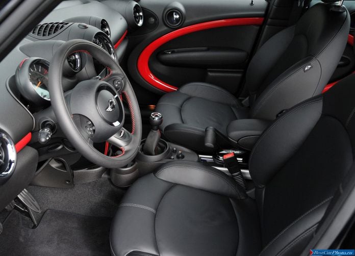 2013 Mini Countryman John Cooper Works - фотография 129 из 199