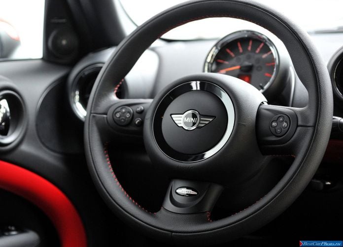 2013 Mini Countryman John Cooper Works - фотография 132 из 199