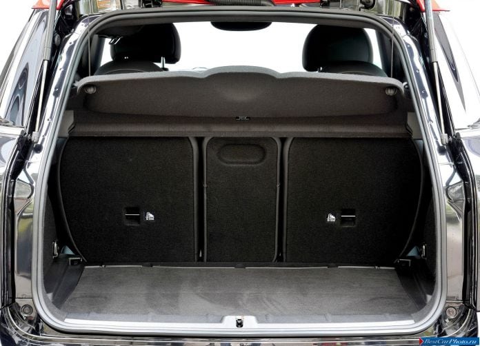 2013 Mini Countryman John Cooper Works - фотография 153 из 199