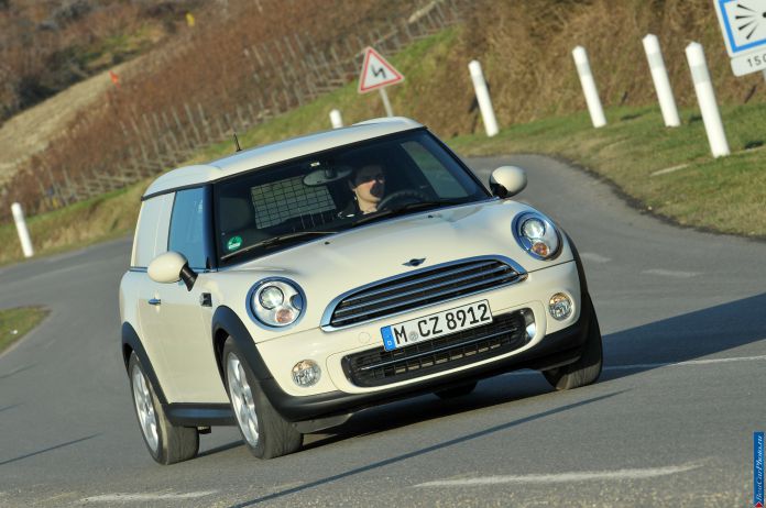 2013 Mini Clubvan - фотография 2 из 218