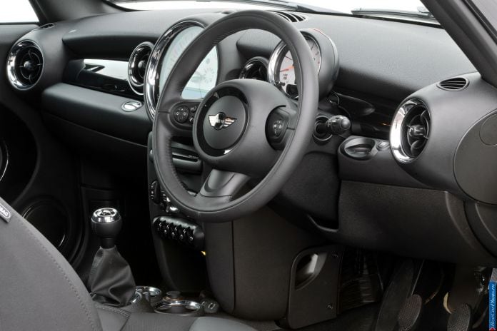 2013 Mini Clubvan - фотография 44 из 218