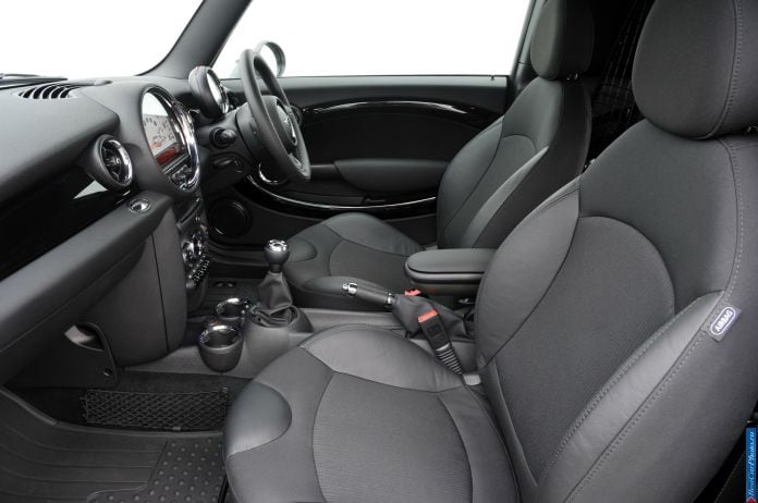 2013 Mini Clubvan - фотография 76 из 218